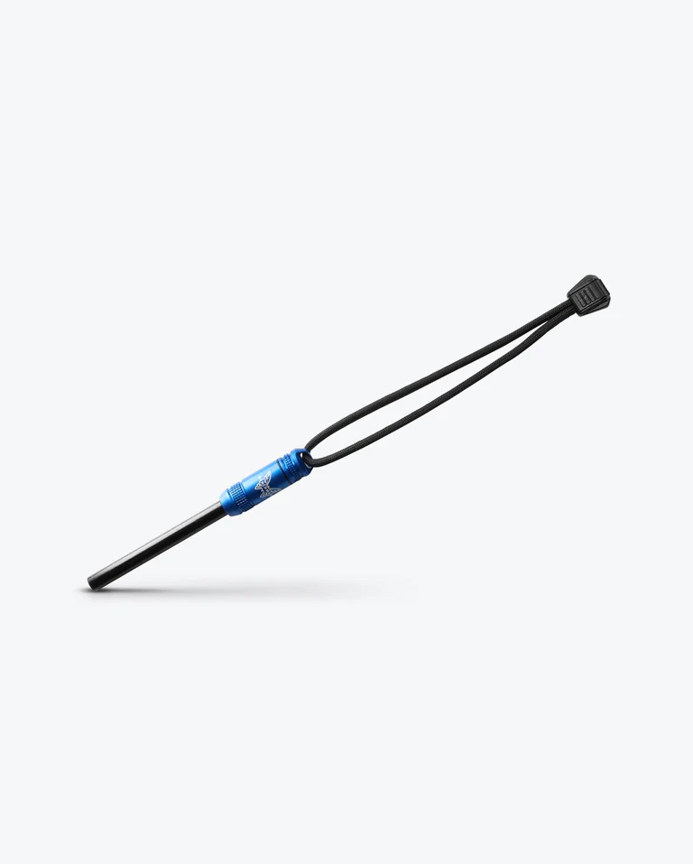 Benchmade 50023 FireRod Blue Aluminium - מצית אש להישרדות ושטח בצבע שחור / כחול 1 Benchmade 50023 FireRod Blue Aluminium - מצית אש להישרדות ושטח בצבע שחור / כחול