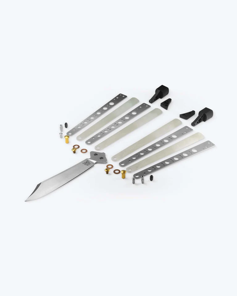 Benchmade Necron 99 – סכין פרפר פרימיום בצבע לבן / אפור 6 Benchmade Necron 99 – סכין פרפר פרימיום בצבע לבן / אפור – תמונה 6