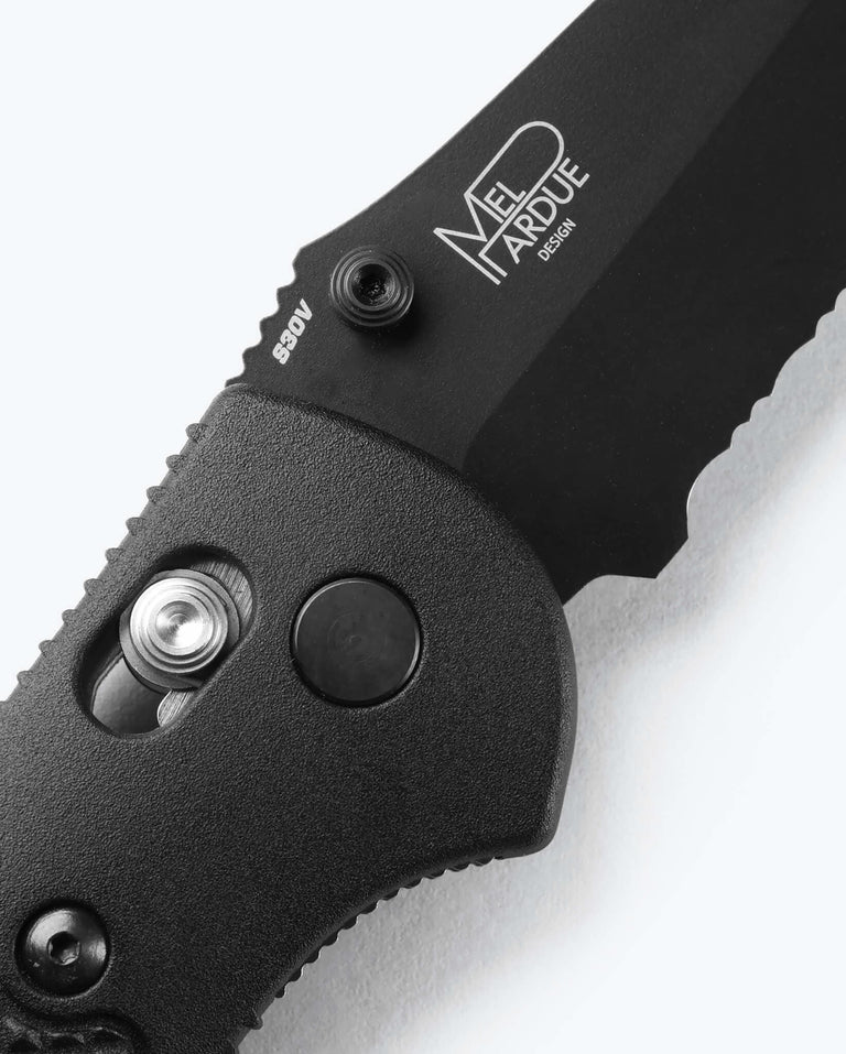 Benchmade Griptilian 551SBK-S30V - סכין מתקפלת בצבע שחור 4 Benchmade Griptilian 551SBK-S30V - סכין מתקפלת בצבע שחור – תמונה 4