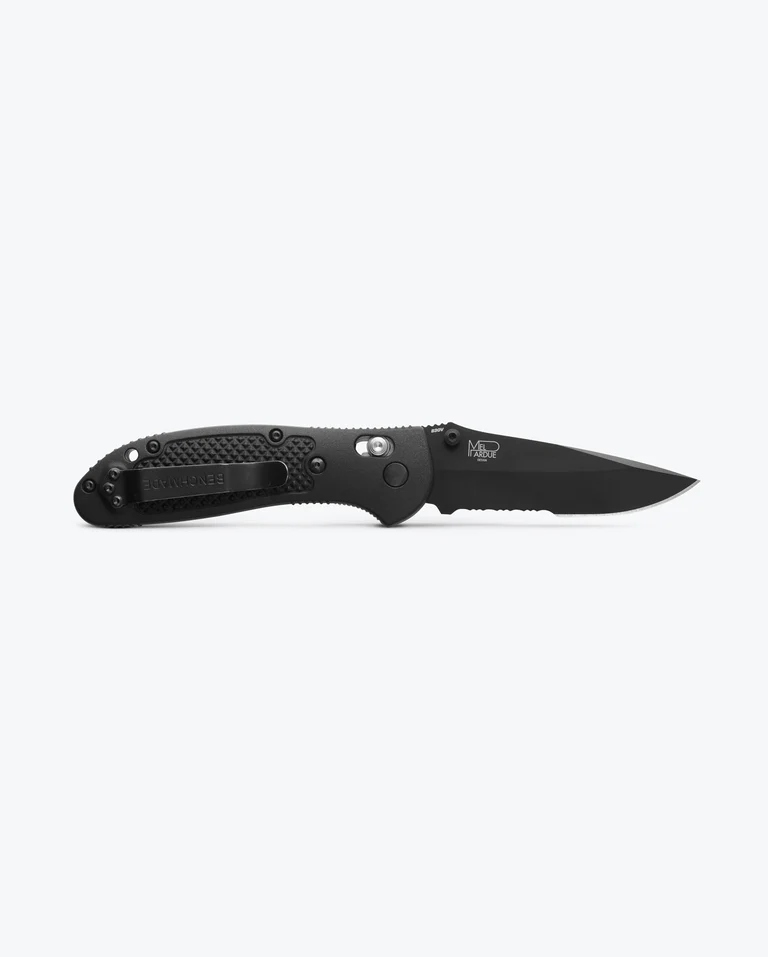 Benchmade Griptilian 551SBK-S30V - סכין מתקפלת בצבע שחור 2 Benchmade Griptilian 551SBK-S30V - סכין מתקפלת בצבע שחור – תמונה 2