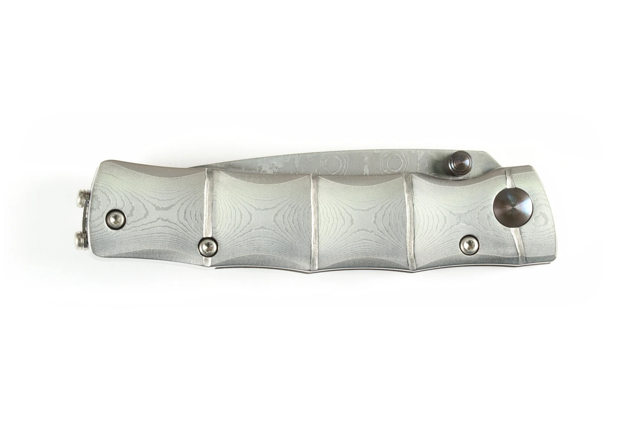 MCUSTA MC-0033D Shinra Take – סכין מתקפלת יפנית עם להב דמסקוס בצבע כסוף 4 MCUSTA MC-0033D Shinra Take – סכין מתקפלת יפנית עם להב דמסקוס בצבע כסוף – תמונה 4