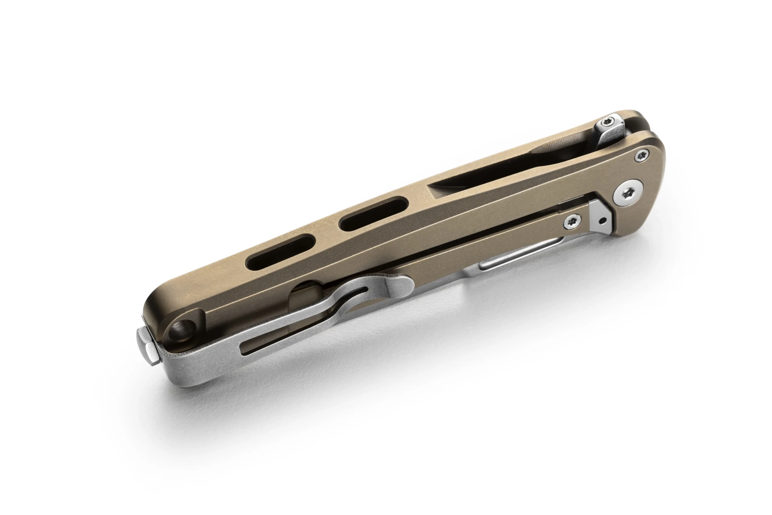 LionSteel Emmet EM01 BR – סכין מתקפלת עם ידית Titanium ואינליי Carbon Fiber בצבע נחושת 6 LionSteel Emmet EM01 BR – סכין מתקפלת עם ידית Titanium ואינליי Carbon Fiber בצבע נחושת – תמונה 6