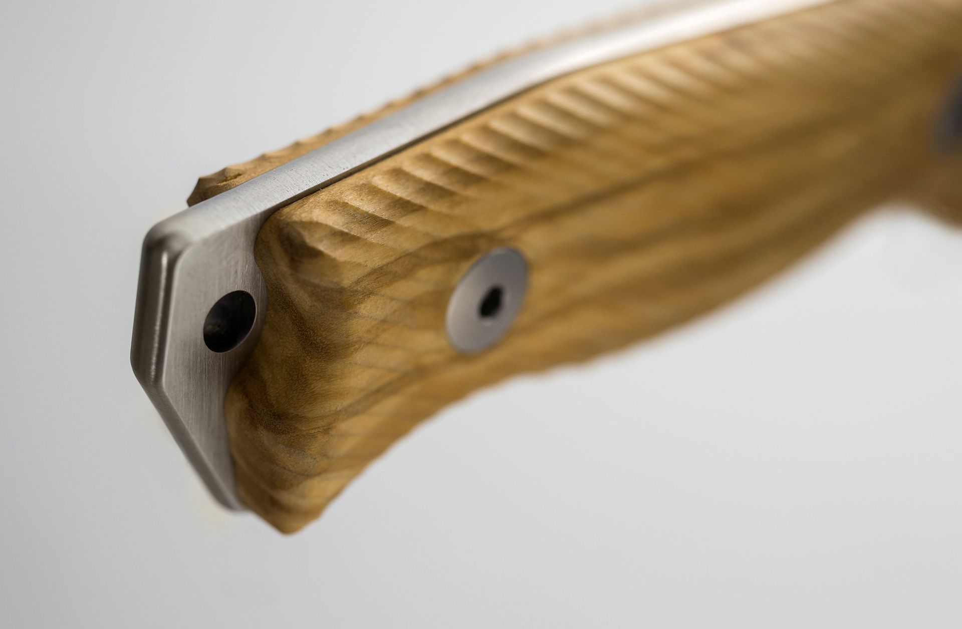 LionSteel M5 UL - סכין קבועה בצבע חום / אפור 5 LionSteel M5 UL - סכין קבועה בצבע חום / אפור – תמונה 5
