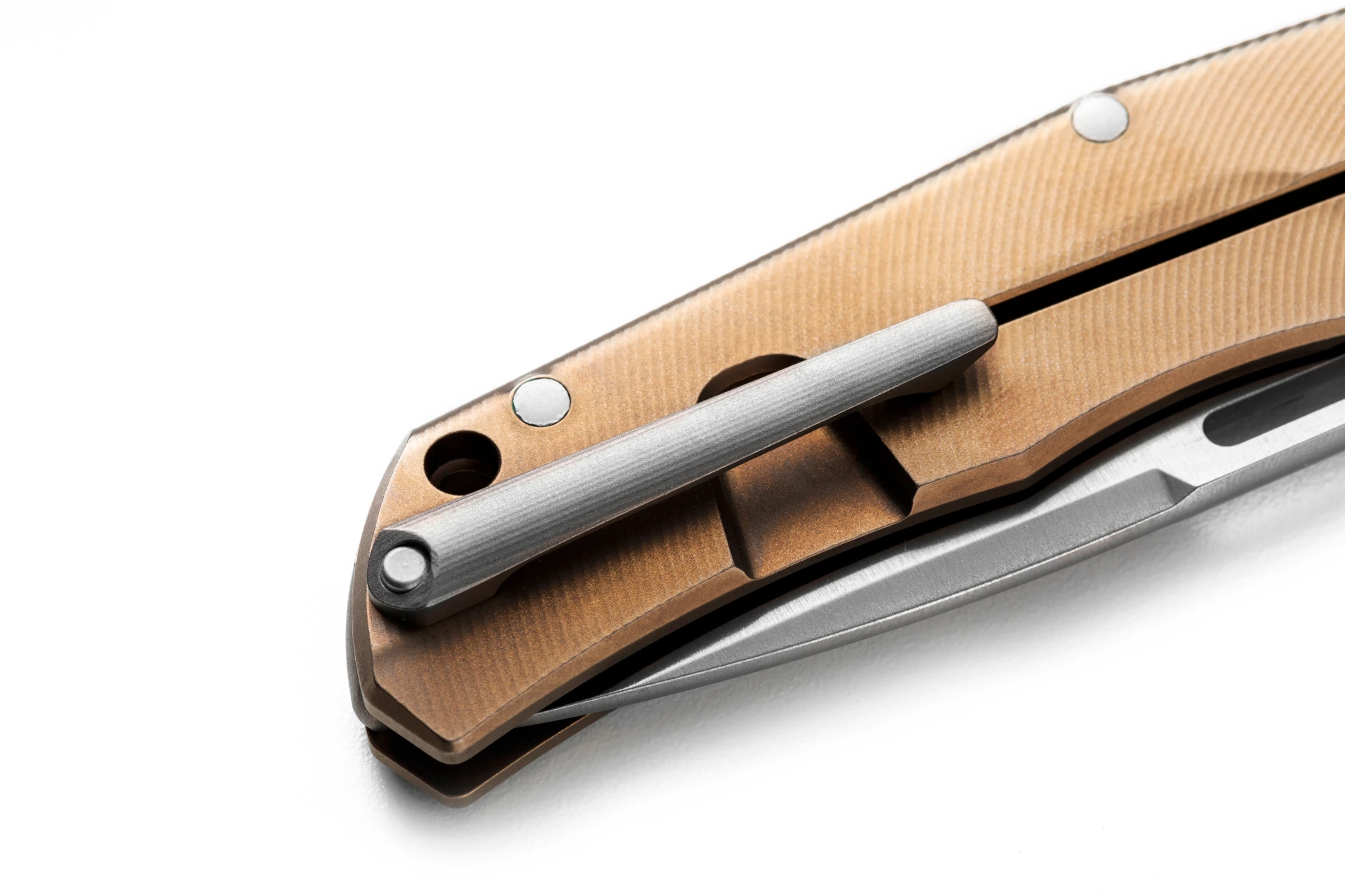 LionSteel Q4ttro Q4 BR – סכין מתקפלת קרבון פייבר בצבע נחושת / אפור 6 LionSteel Q4ttro Q4 BR – סכין מתקפלת קרבון פייבר בצבע נחושת / אפור – תמונה 6
