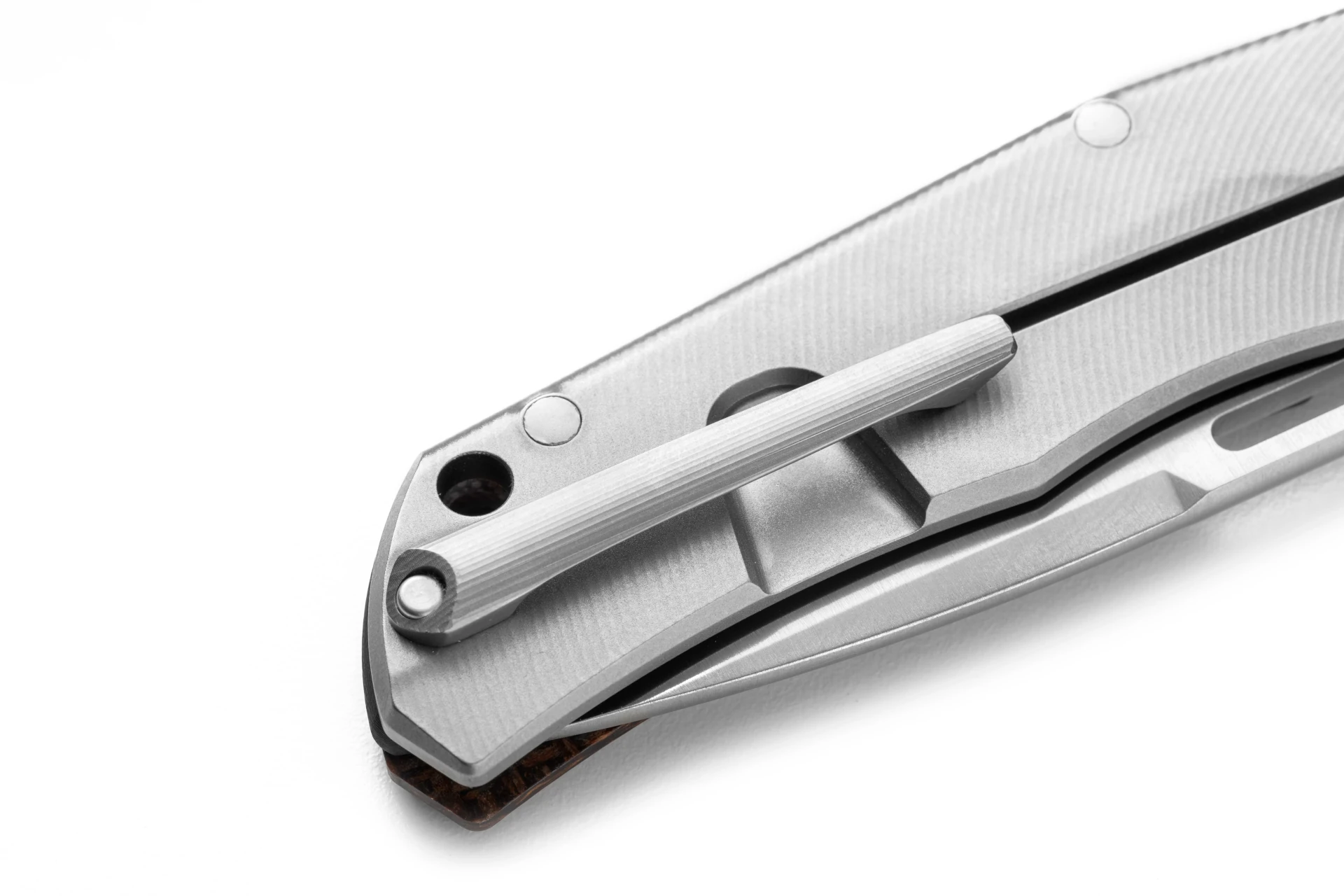 LionSteel Q4ttro Q4 BGR– סכין מתקפלת בצבע חום / אפור 6 LionSteel Q4ttro Q4 BGR– סכין מתקפלת בצבע חום / אפור – תמונה 6
