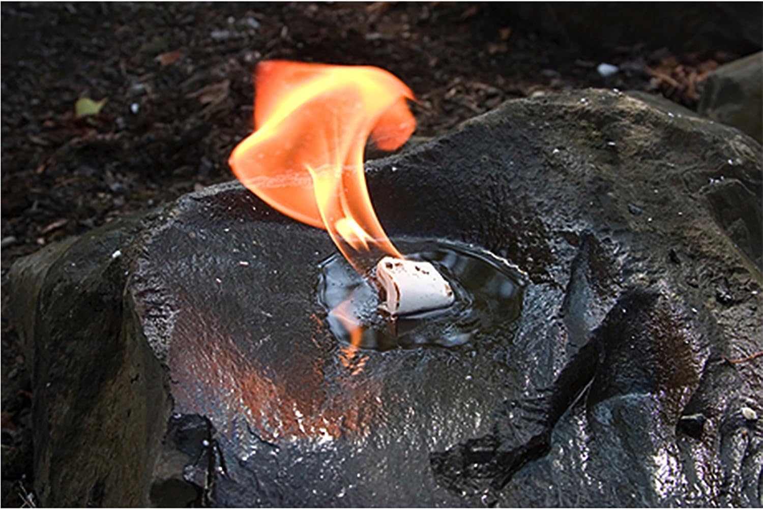 UST WetFire 1WG0412-BK – קוביות הצתה עמידות לרטיבות, מארז 6 יחידות 3 UST WetFire 1WG0412-BK – קוביות הצתה עמידות לרטיבות, מארז 6 יחידות – תמונה 3